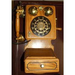 Vintage Thomas Musuem Series Telephone