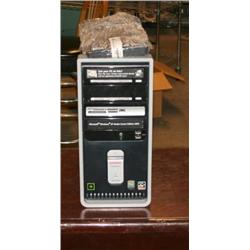 Compaq Presario Computer & Dell Keyboard