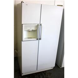 Side By Side Refrigerator By Hot Point