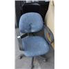 Image 1 : Lot of 2 Chairs