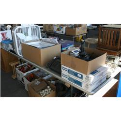 Table Lot of Miscellaneous