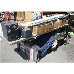 Table Lot of Miscellaneous