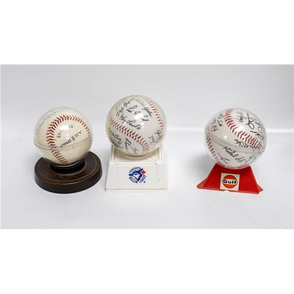 BASEBALLS SIGNED BROOKS ROBINSON BALTIMORE ORIOLES