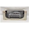 Image 1 : SIGNATURE MODELS 1936 CHRYSLER AIR FLOW SILVER