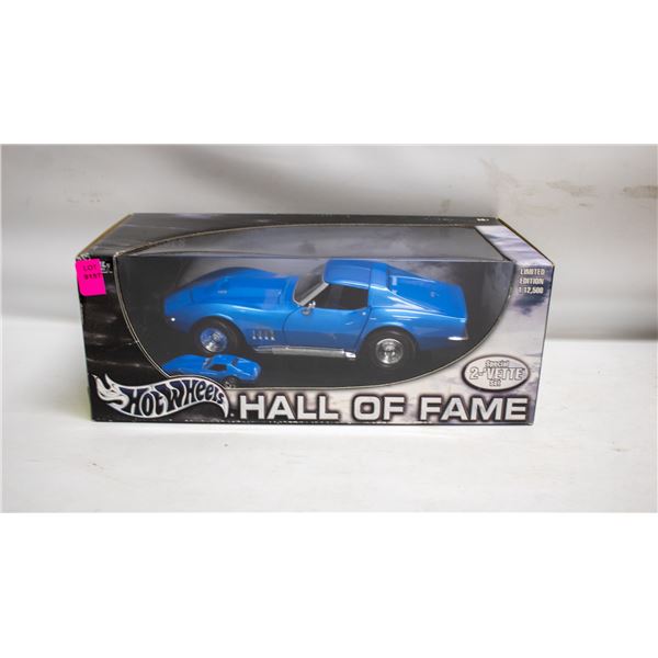 HOTWHEELS 100% 1:18 SCALE 1969 SPECIAL 2 VETTE SET