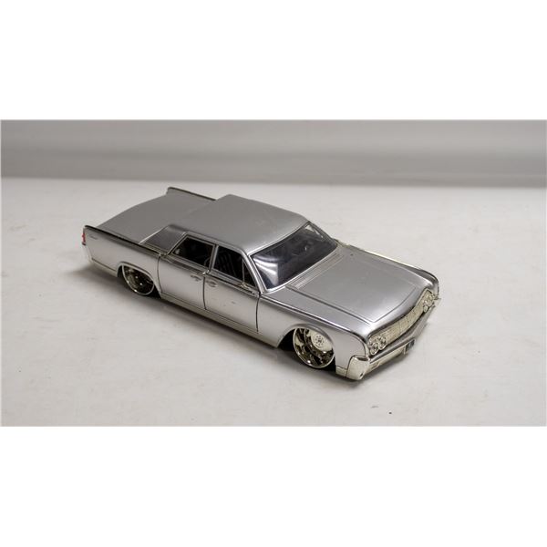 1969 HOTWHEEL LINCOLN CONTINENTAL 1:18 SCALE