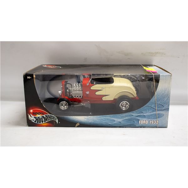 1:18 SCALE HOTWHEELS 100% 1932 FORD