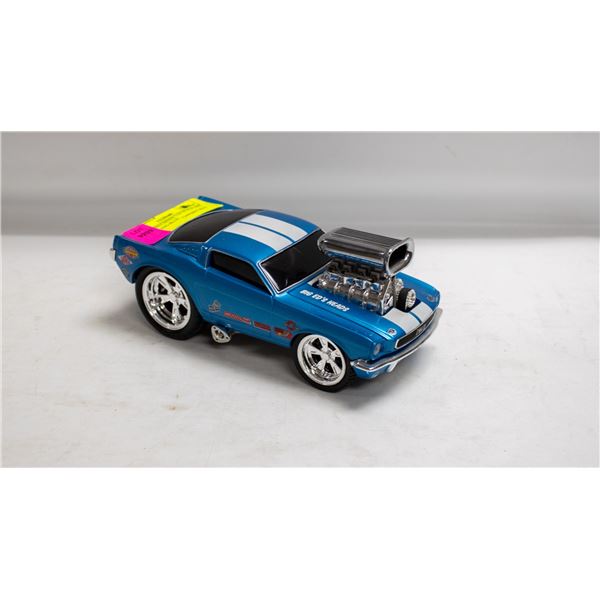 MUSCLE MACHINES 1:24 SCALE 1965 1/2 MUSTANG BLUE