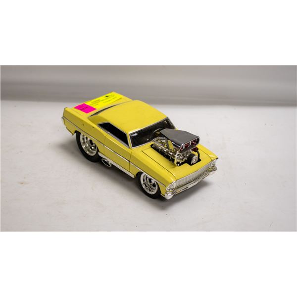 MUSCLE MACHINES 1967 NOVA 1:24 SCALE YELLOW