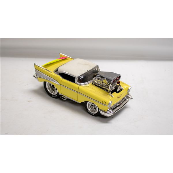 MUSCLE MACHINES 1957 CHEV BELAIR YELLOW 1:24 SCALE