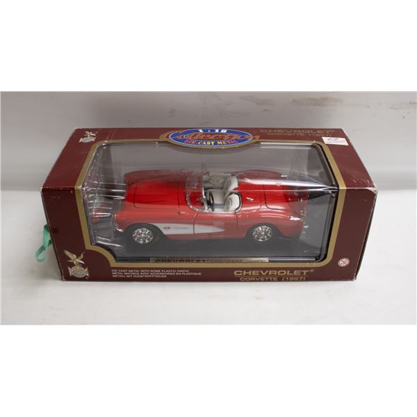 ROAD LEGENDS 1957 CHEV CORVETTE RED/WHITE