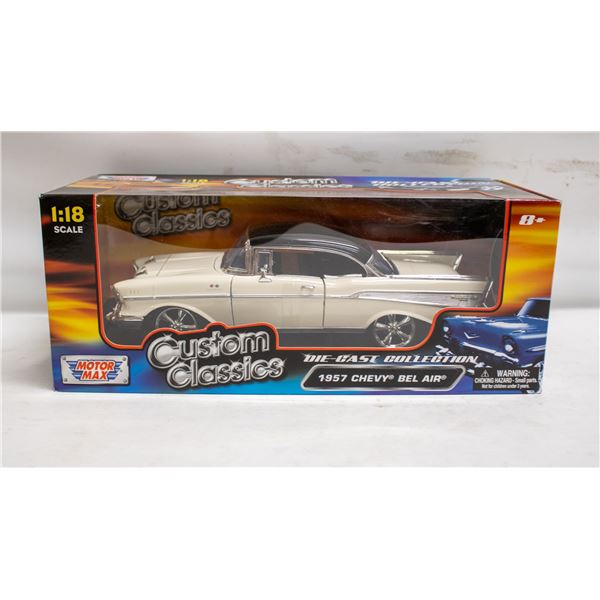 MOTORMAX 1957 CHEV BELAIR CUSTOM WHITE/BLACK TOP