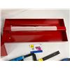 Image 4 : Tool Box and Content
