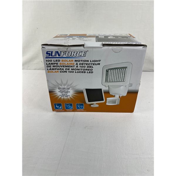 Sunforce 100 LED Solar Motion Light