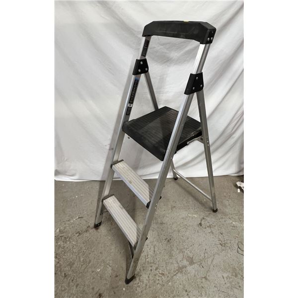 Folding Step Ladder