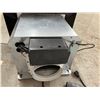 Image 4 : Glass Overhead Stove Vent