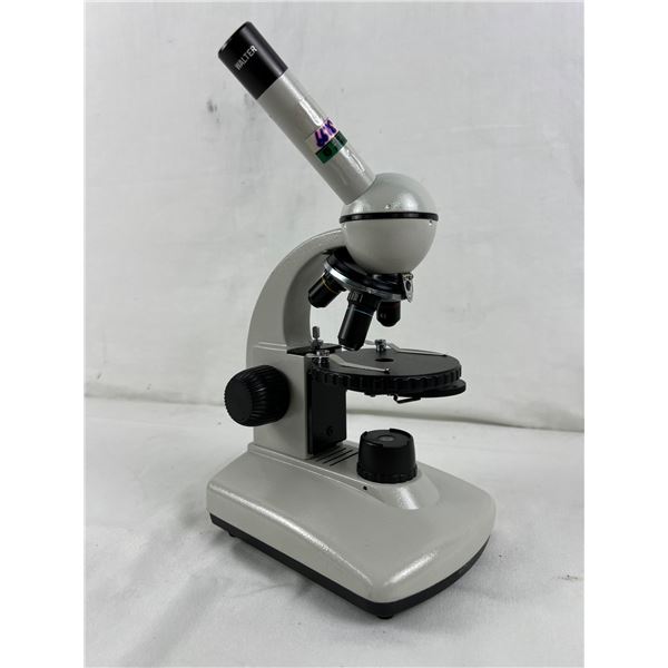 Microscope