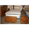 Image 2 : Brass & Wood Design Queen Bedroom Set