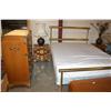 Image 3 : Brass & Wood Design Queen Bedroom Set
