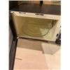Image 2 : Panasonic inverter microwave