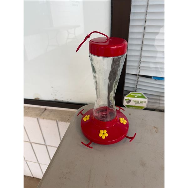 Hummingbird feeder glass
