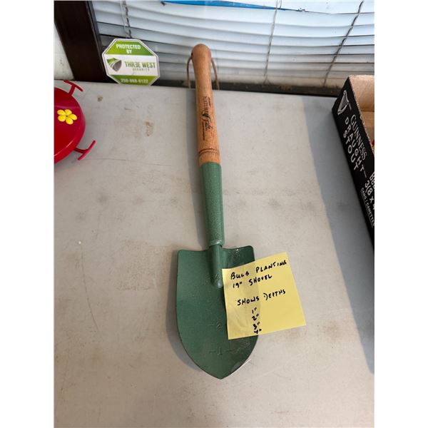 Bulb planting 19 inch shovel