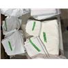 Image 3 : Assorted linens