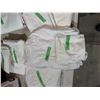 Image 4 : Assorted linens
