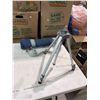 Image 1 : Tripod with bag