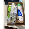Image 1 : Q-tips and cotton pads
