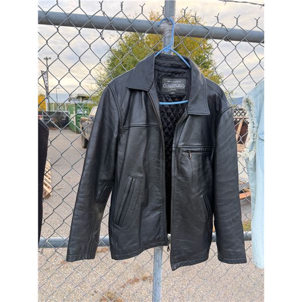 Boutique of Leather's jacket size large?
