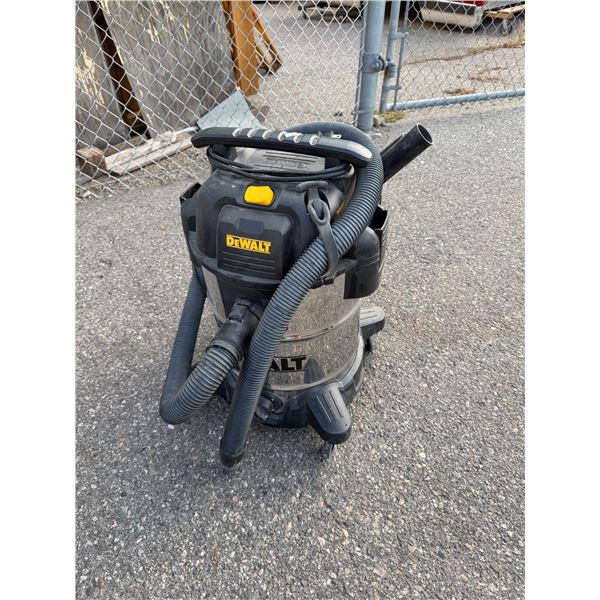 DeWalt shop vacuum