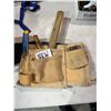 Image 1 : Tool pouch and tools