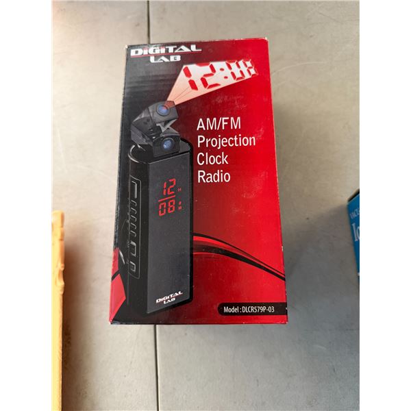 Am, FM projector radio