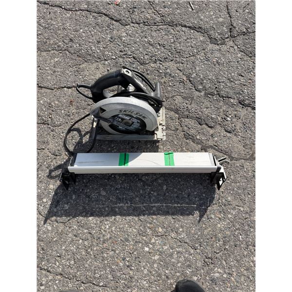 Skil saw and guide