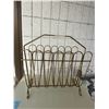Image 1 : Vintage magazine rack