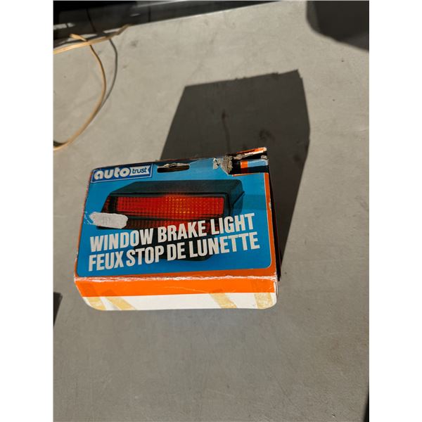 Window brake light