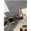 Image 1 : Associated home decor