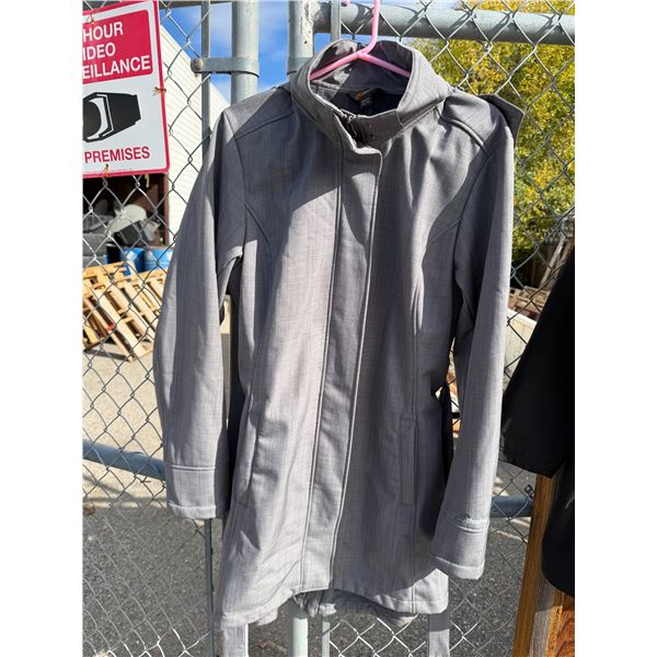 Cloudveil jacket size XL