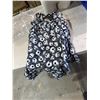 Image 1 : New dress size large?