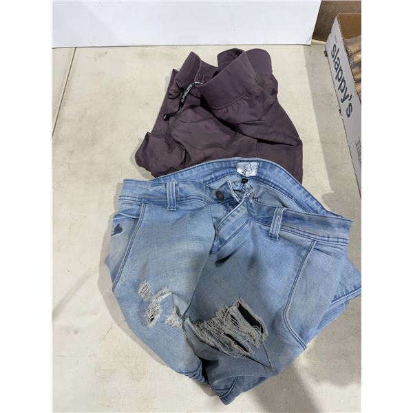 Pants size 32