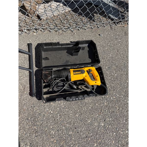 DeWalt saw