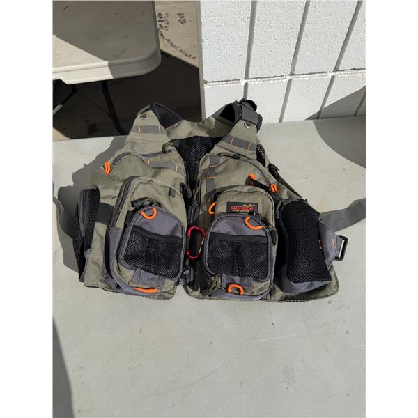 Push line fishing vest adjustable