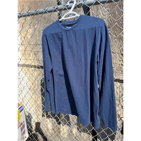 Long sleeve shirt, size medium
