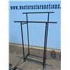 Image 1 : Clothing rack