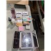 Image 1 : Soap, mirror, etc.
