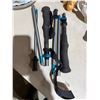 Image 1 : Folding walking sticks