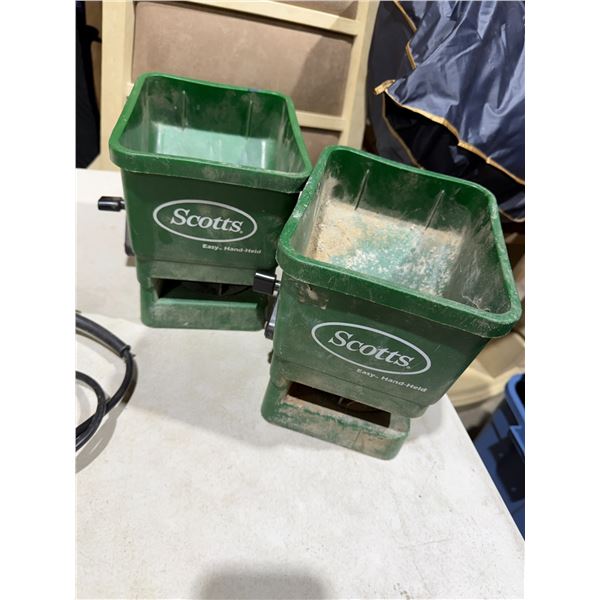 Scott's handheld spreaders