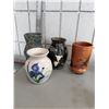 Image 1 : Pottery  vases