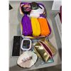 Image 1 : Makeup bags, etc.
